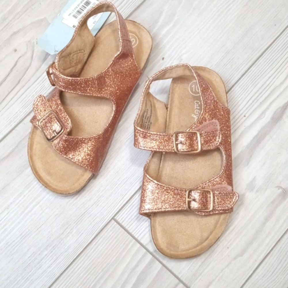 (17-3616) Cat & Jack  Sandals Size 10